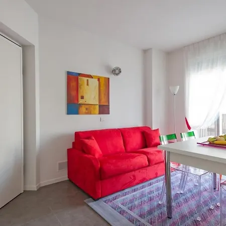 Appartement Modern Lake View With Pool